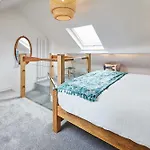 Host & Stay - Tenby Cottage