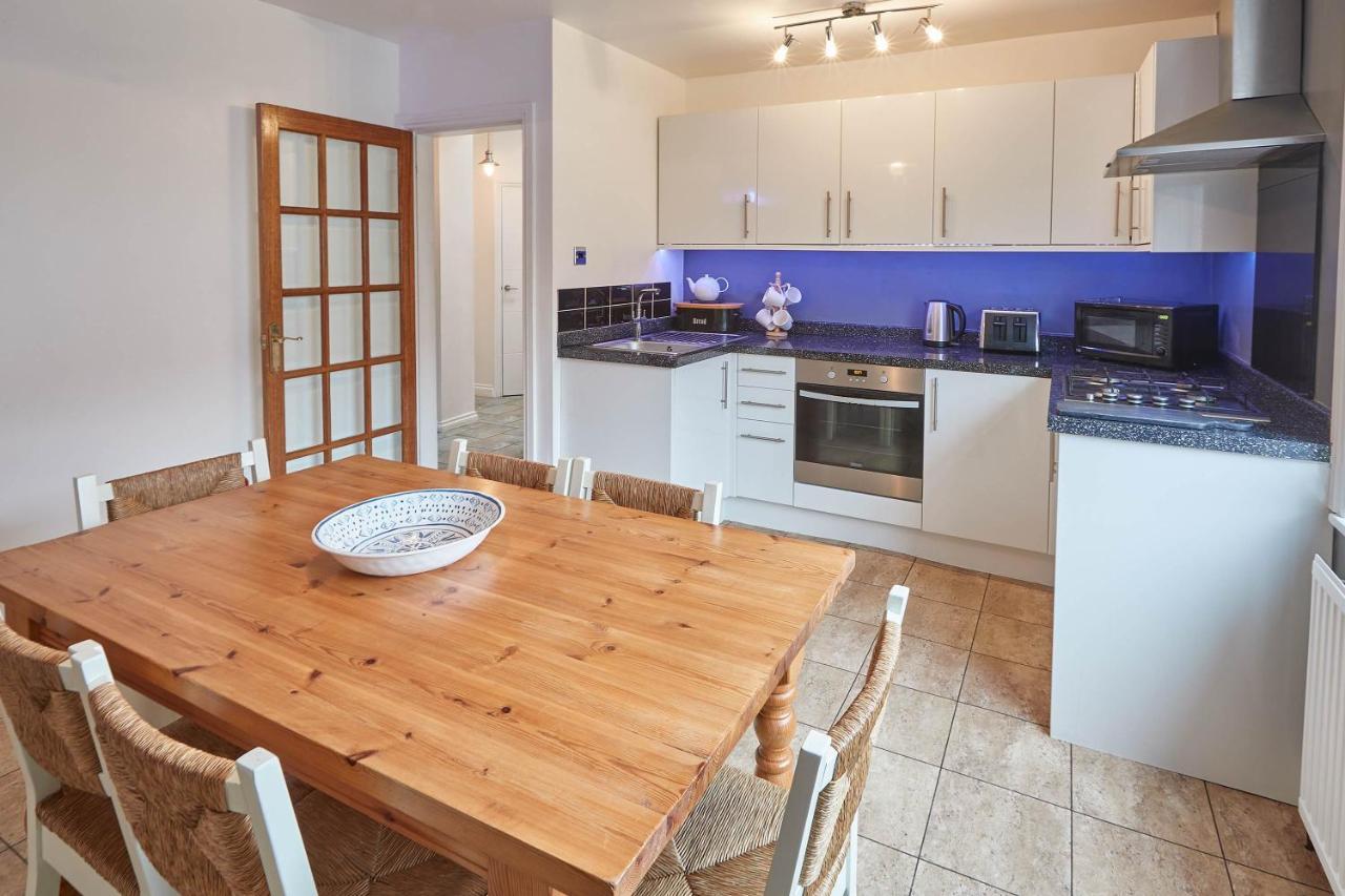 Host & - Tenby Holiday home Whitby