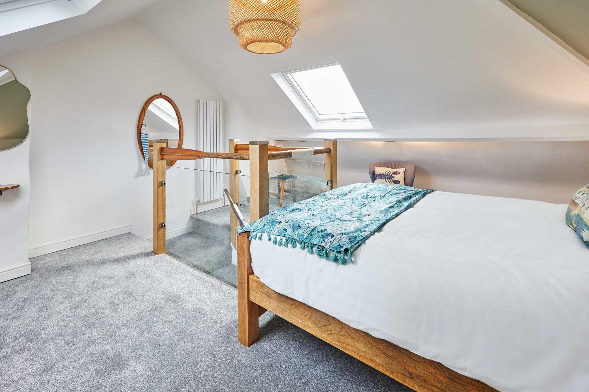 Host & - Tenby *